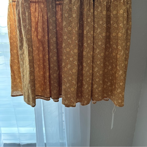 The Paloma Dress XS in Biscotti Cosmos Floral - Picture 9 of 9